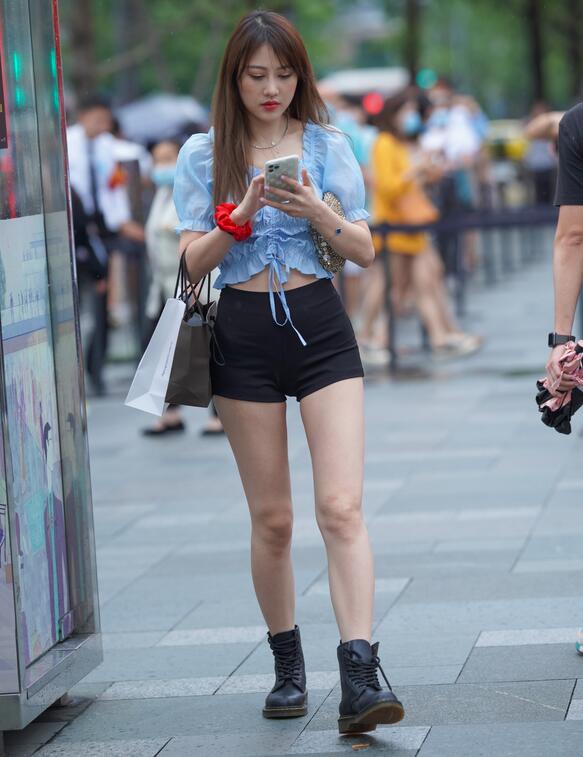 一邊添奶一邊添p好爽視頻